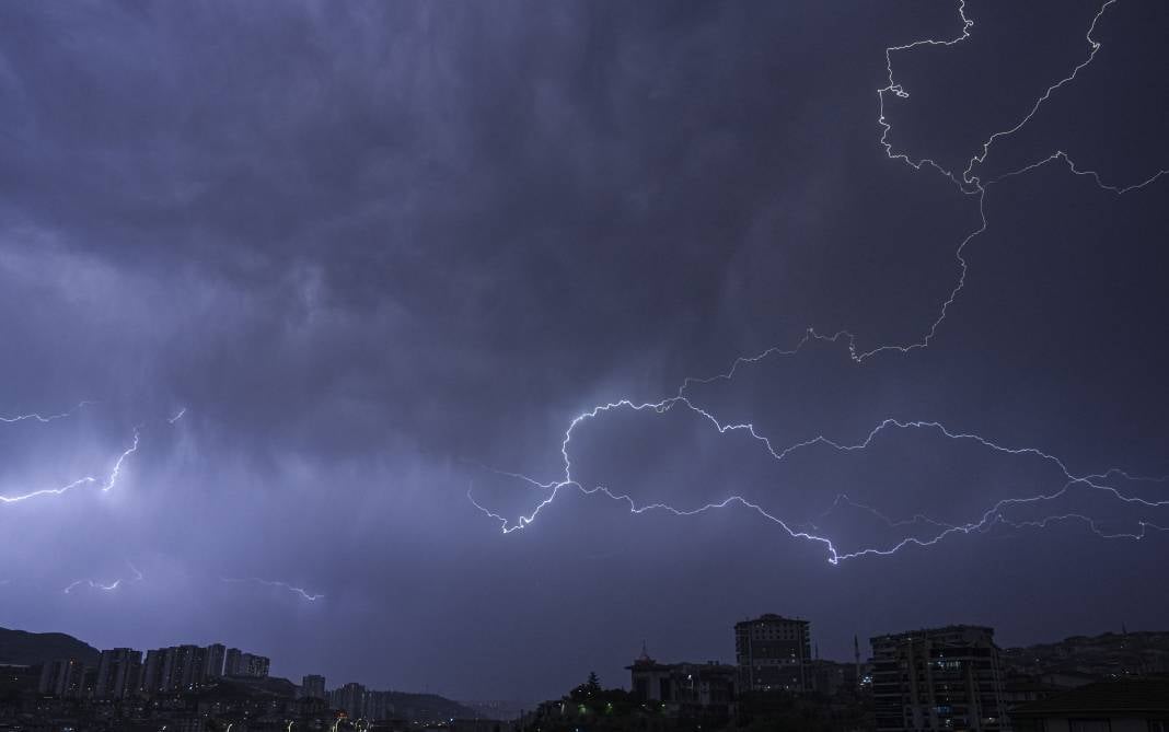 Ankara’da gece gündüze döndü 15